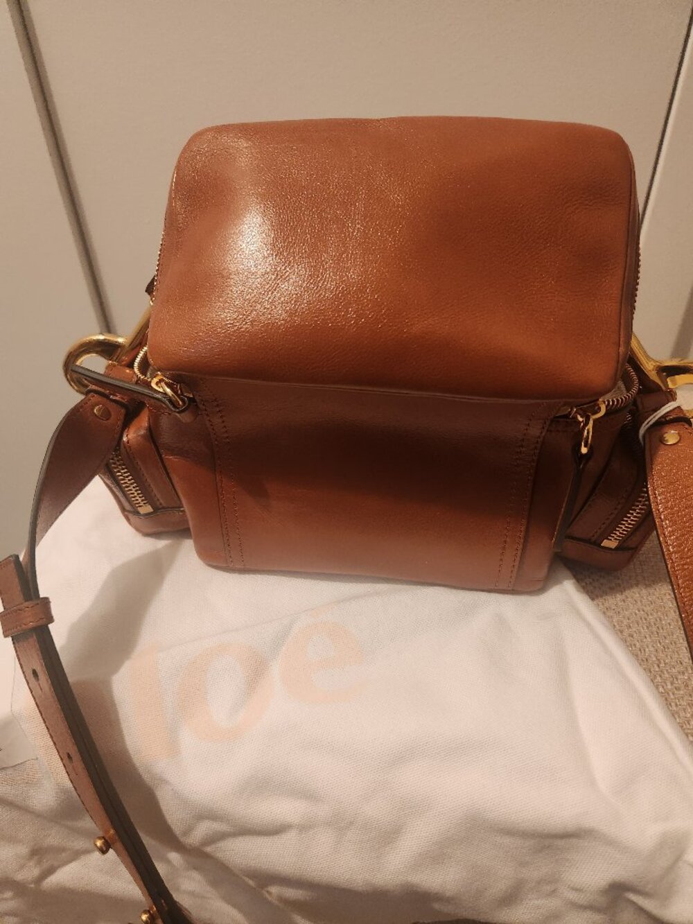 Chloé Camera Small Shoulder Bag - Picture 7 of 8